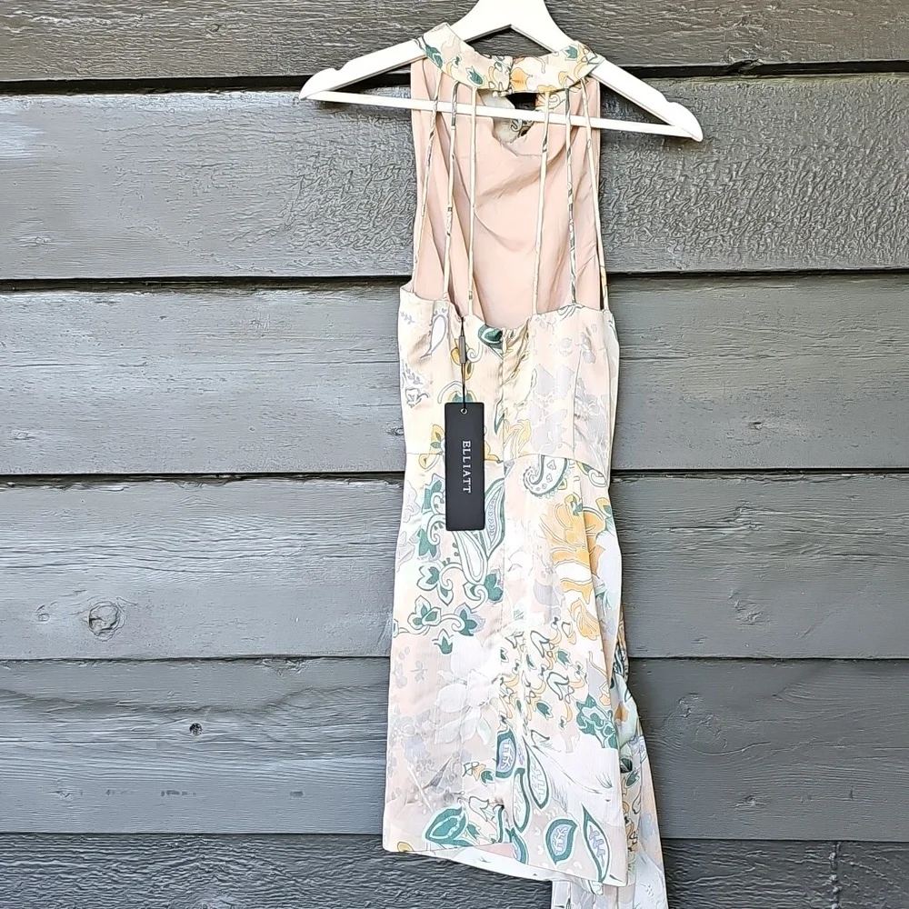 ELLIATT Appearance Dress - Picture 7 of 8